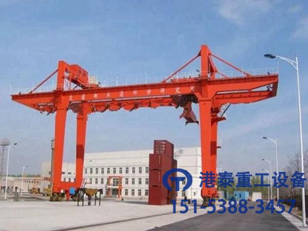 山東濰坊集裝箱門式起重機廠家設(shè)備安裝時要注意的問題
