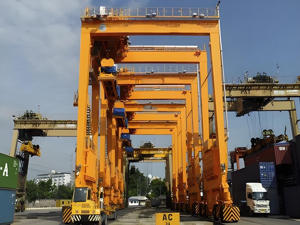 河北承德集裝箱門式起重機防搖技術