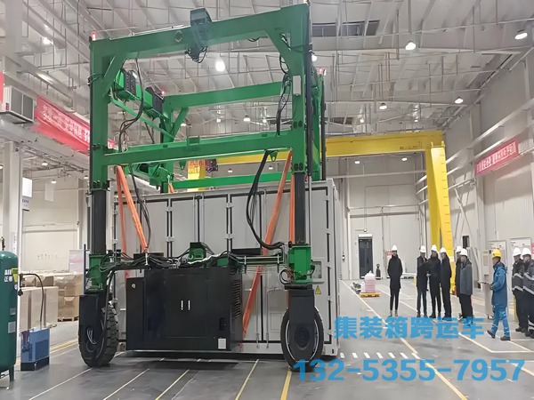 江西撫州35噸集裝箱跨運(yùn)車選購注意事項(xiàng)