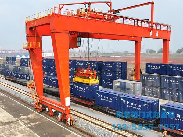 山東聊城集裝箱門式起重機(jī)廠家集裝箱龍門吊空載試運(yùn)行