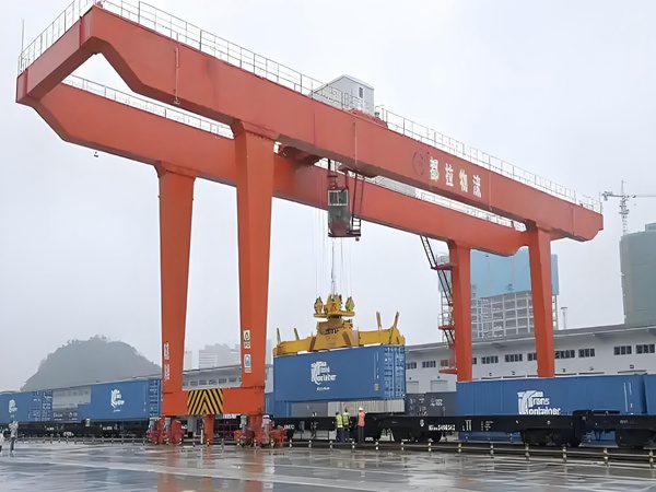 山東青島集裝箱門式起重機廠家龍門吊具體參數有哪些